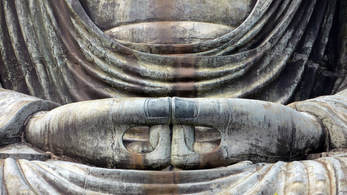 a buddha statue